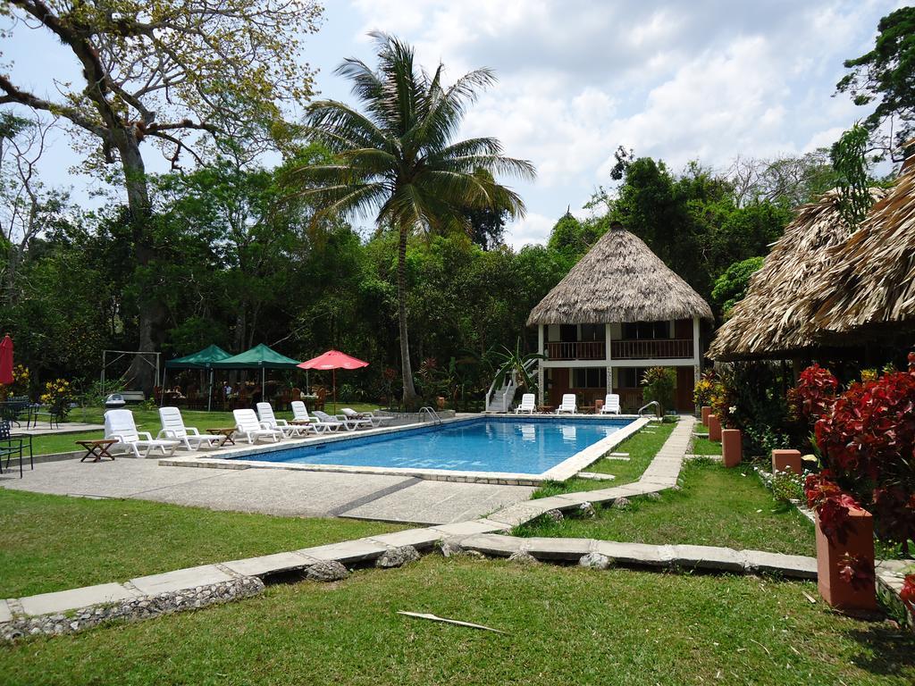 Hotel Jaguar Inn Tikal Exterior photo